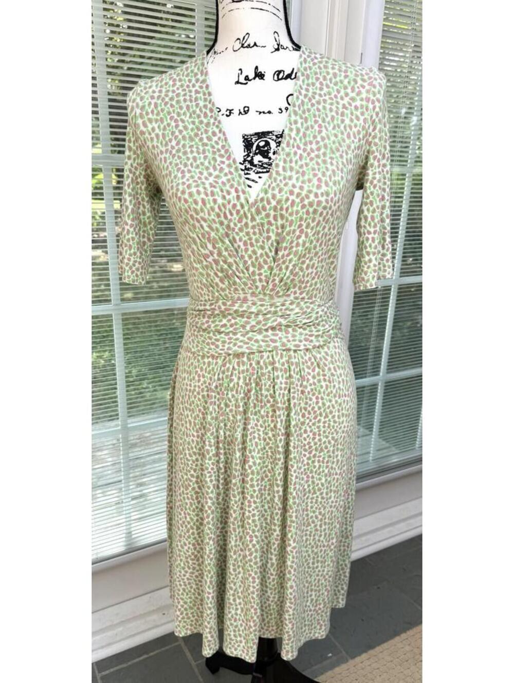 Lilly Pulitzer Pink/Green Leopard Print Wrap Dress. XS. Very Good Condition